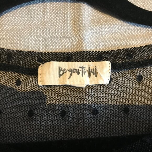 Lace black top - Picture 4 of 5